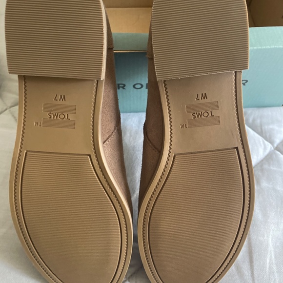 Brand new Tom’s booties - Picture 2 of 5